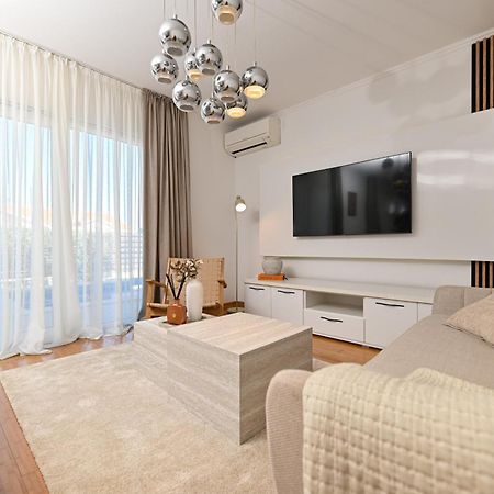 Villa Costa Blu With Pool By The Sea Trogir Bagian luar foto