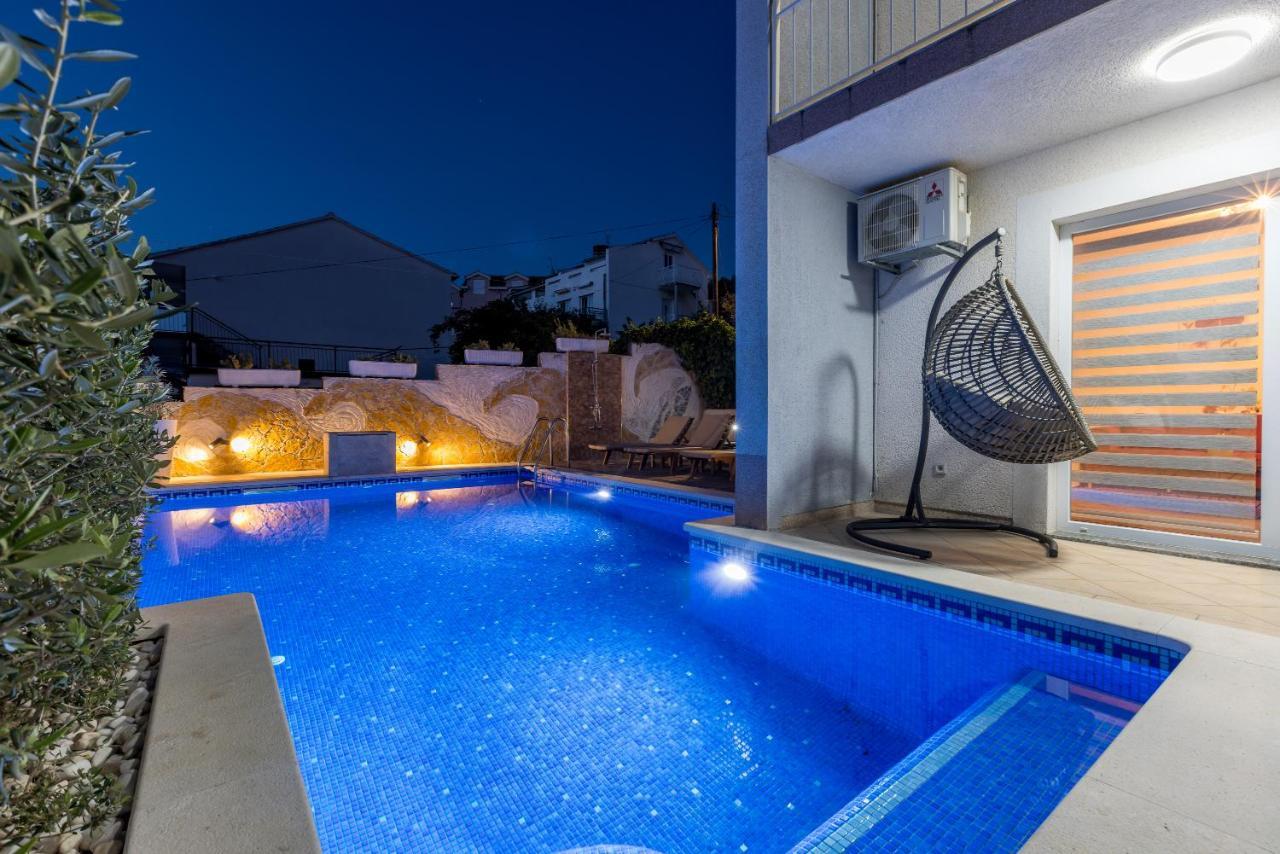 Villa Costa Blu With Pool By The Sea Trogir Bagian luar foto
